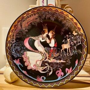 Late 20th Century Royal Thai Porcelain ‘Love Story of Siam’ Decorative Plate